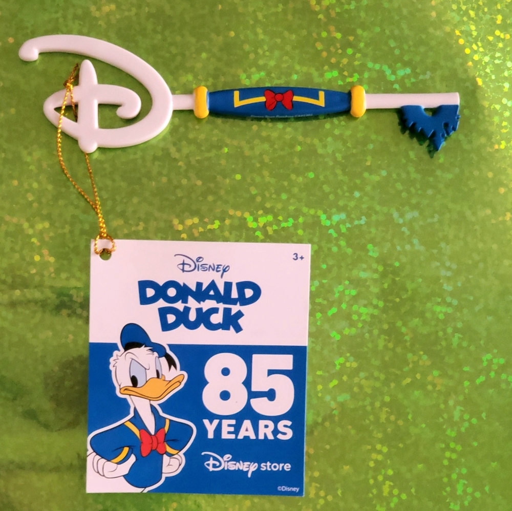 Donald Duck 85th Anniversary Disney Store Key